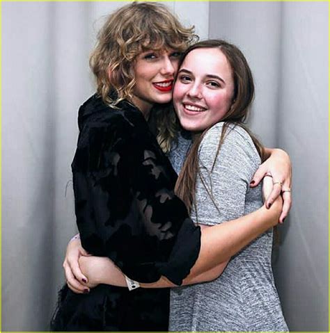Taylor swift with fans - Nov 15, 2021 · Taylor Swift fans on TikTok, aka SwiftTok, have created an online community that is the perfect place to celebrate and learn about the singer. Tech Science Life Social Good Entertainment Deals ... 